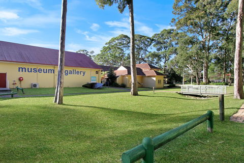 Huskisson Holiday Motel Cabins - Tourism Caloundra 9
