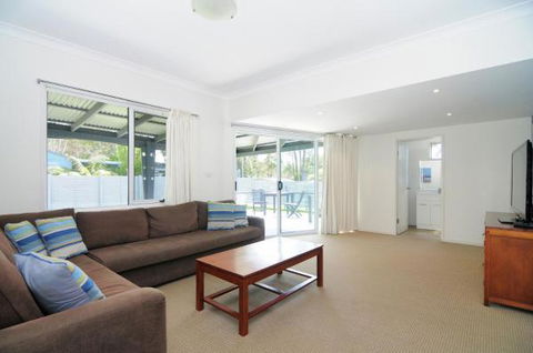 Huskisson Holiday Motel Cabins - Tourism Caloundra 25