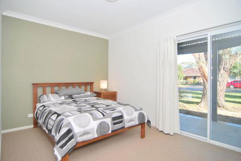 Huskisson Holiday Motel Cabins - Tourism Caloundra 30