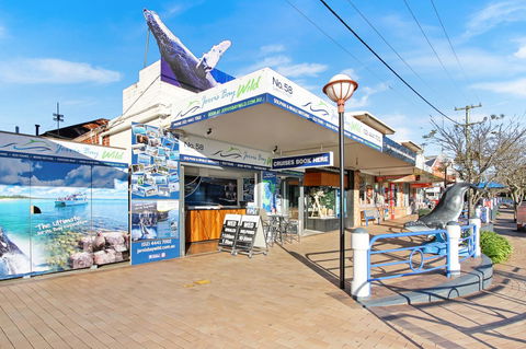 Huskisson Holiday Motel Cabins - Tourism Caloundra 2