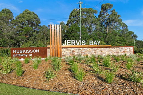Huskisson Holiday Motel Cabins - Tourism Caloundra 23