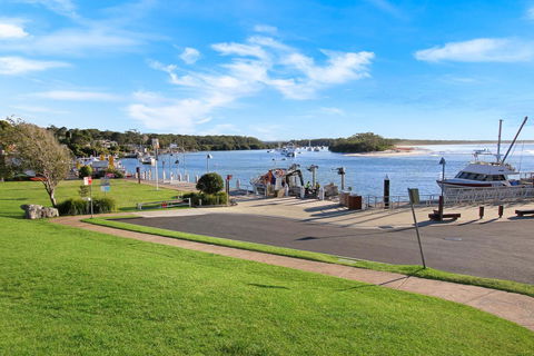 Huskisson Holiday Motel Cabins - Tourism Caloundra 4