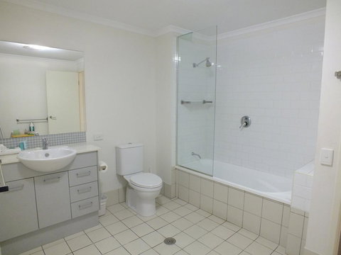 Pacific Marina Apartments - Tourism Caloundra 5