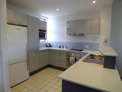 Pacific Marina Apartments - Tourism Caloundra 9