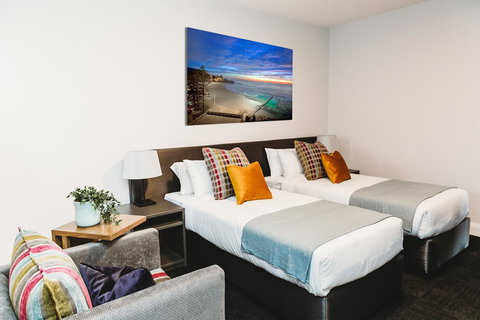 Coniston Hotel Wollongong - Tourism Caloundra 3