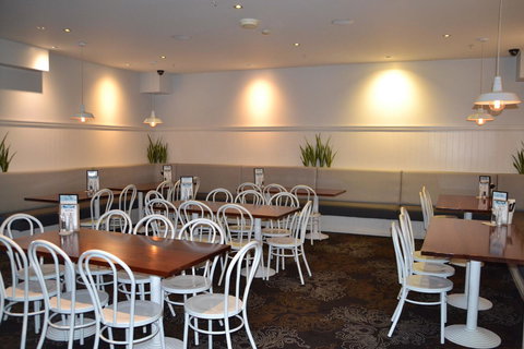 Coniston Hotel Wollongong - Tourism Caloundra 22