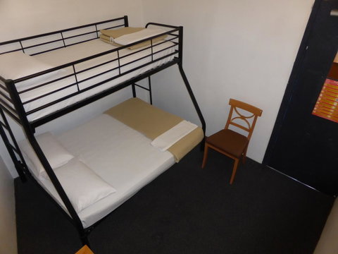 Maze Backpackers - Sydney - Tourism Caloundra 32