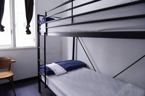 Maze Backpackers - Sydney - Tourism Caloundra 7
