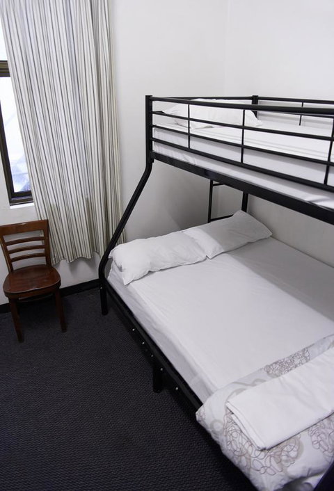 Maze Backpackers - Sydney - Tourism Caloundra 17