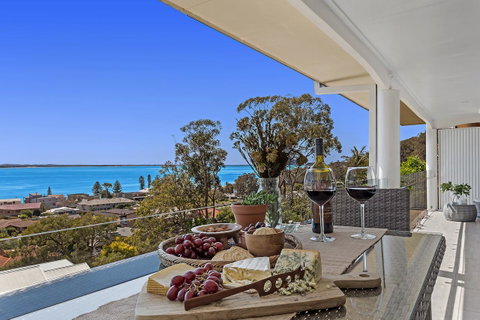 Phuza Maningi 17 Myan Close - Tourism Caloundra 2