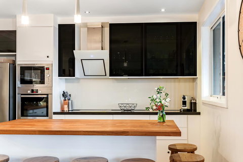 Phuza Maningi 17 Myan Close - Tourism Caloundra 8