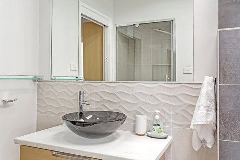 Phuza Maningi 17 Myan Close - Tourism Caloundra 13