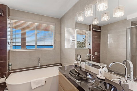 Phuza Maningi 17 Myan Close - Tourism Caloundra 17