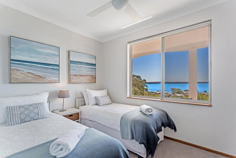 Phuza Maningi 17 Myan Close - Tourism Caloundra 18