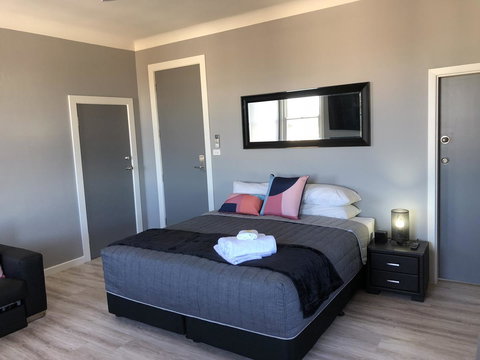 The Mark Studios - Tourism Caloundra 22