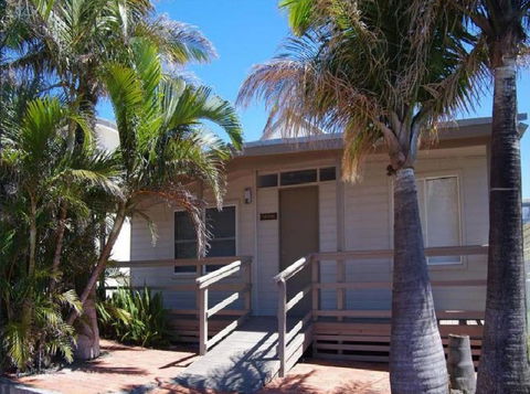 Jupiter, 3 Scott Street - Tourism Caloundra 6