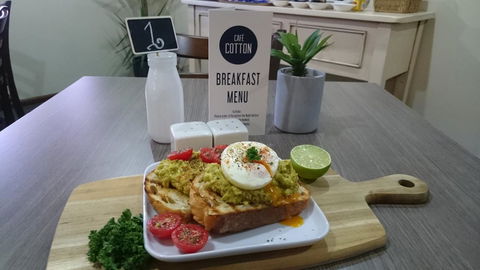 Adelong Motel - Tourism Caloundra 1