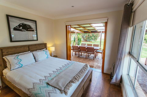 Sunbaker Pet Friendly Awards Finalist 4 Mins Walk To Culburra Beach - Tourism Caloundra 2