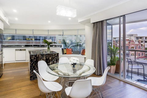 Darling Harbour ICC 3BR+PARKING+VIEWS è¾¾ä»¤æ¸¯å…¨æ™¯è±ªåŽä¸‰æˆ¿ - Tourism Caloundra 2