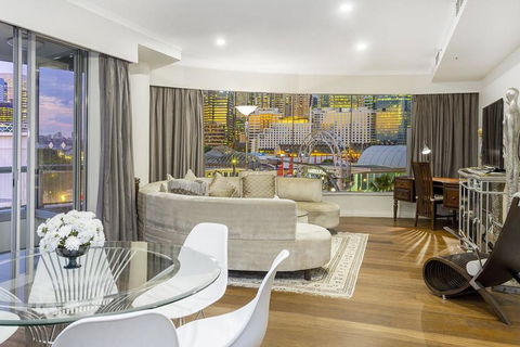 Darling Harbour ICC 3BR+PARKING+VIEWS è¾¾ä»¤æ¸¯å…¨æ™¯è±ªåŽä¸‰æˆ¿ - Tourism Caloundra 1