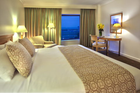 Stamford Plaza Sydney Airport Hotel & Conference Centre - Tourism Caloundra 6