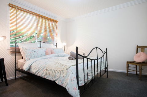 Armidale Cottage - House 2 - Tourism Caloundra 23