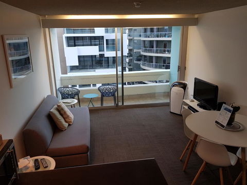 Manly Central Executive - Tourism Caloundra 6