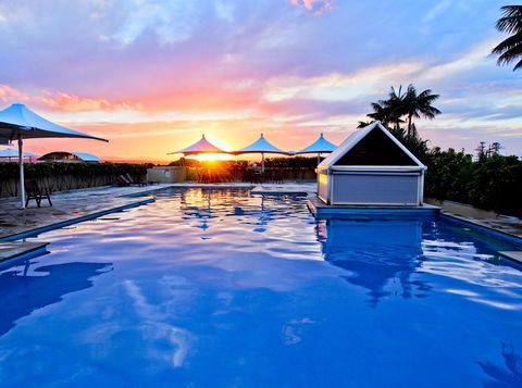 Oaks The Entrance Waterfront Suites - Tourism Caloundra 0