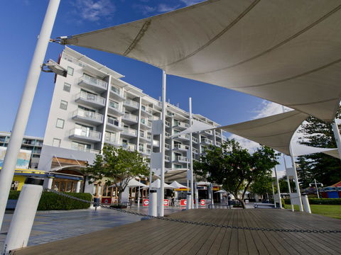 Oaks The Entrance Waterfront Suites - Tourism Caloundra 7