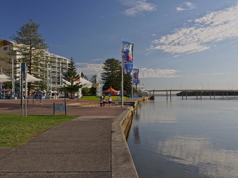 Oaks The Entrance Waterfront Suites - Tourism Caloundra 12