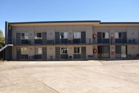 Commercial Hotel Motel Lithgow - Tourism Caloundra 0