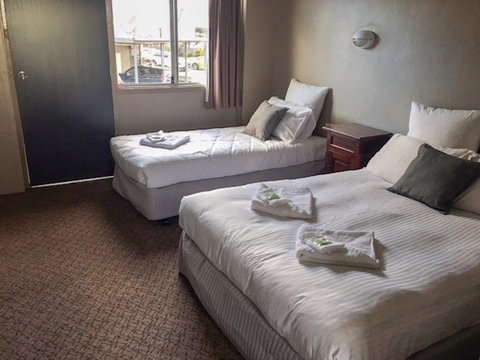 Commercial Hotel Motel Lithgow - Tourism Caloundra 12