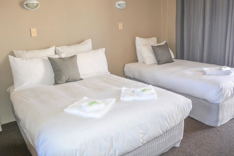 Commercial Hotel Motel Lithgow - Tourism Caloundra 5
