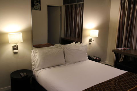 Kirketon Hotel Sydney - Tourism Caloundra 9