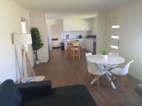 Golden Hill Cottage - Tourism Caloundra 8
