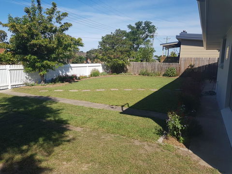 Golden Hill Cottage - Tourism Caloundra 12
