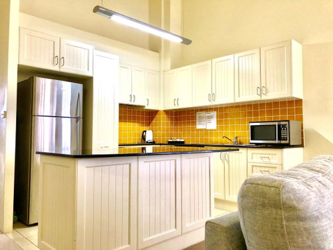 Boathouse Resort (Water Front) - Tourism Caloundra 20