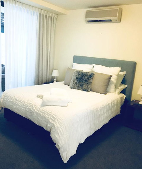 Boathouse Resort (Water Front) - Tourism Caloundra 3