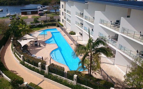 Boathouse Resort (Water Front) - Tourism Caloundra 0