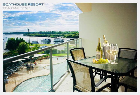 Boathouse Resort (Water Front) - Tourism Caloundra 10