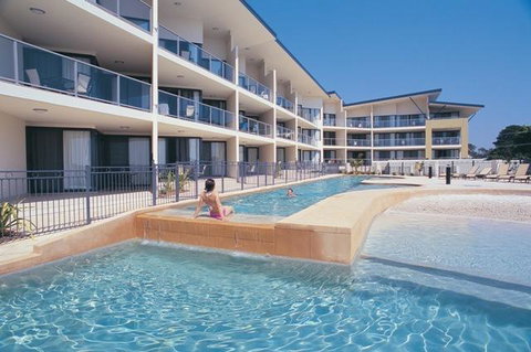 Boathouse Resort (Water Front) - Tourism Caloundra 23
