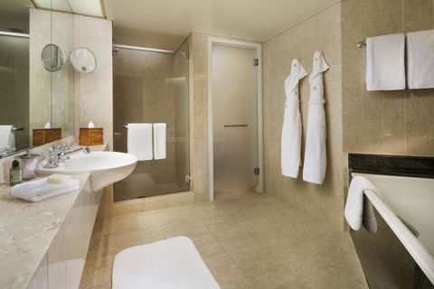 Four Seasons Hotel Sydney - Tourism Caloundra 42
