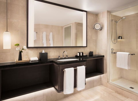 Four Seasons Hotel Sydney - Tourism Caloundra 17