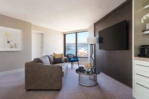 Four Seasons Hotel Sydney - Tourism Caloundra 1