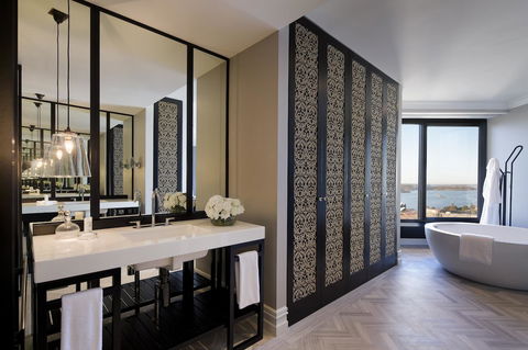 Four Seasons Hotel Sydney - Tourism Caloundra 33