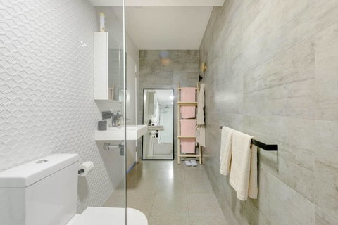 Scandi Beach Apartment - Tourism Caloundra 10