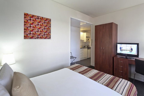 Macleay Hotel - Tourism Caloundra 10