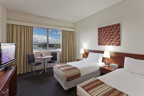 Macleay Hotel - Tourism Caloundra 7