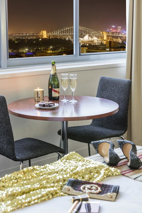 Macleay Hotel - Tourism Caloundra 17