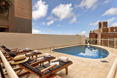 Macleay Hotel - Tourism Caloundra 25